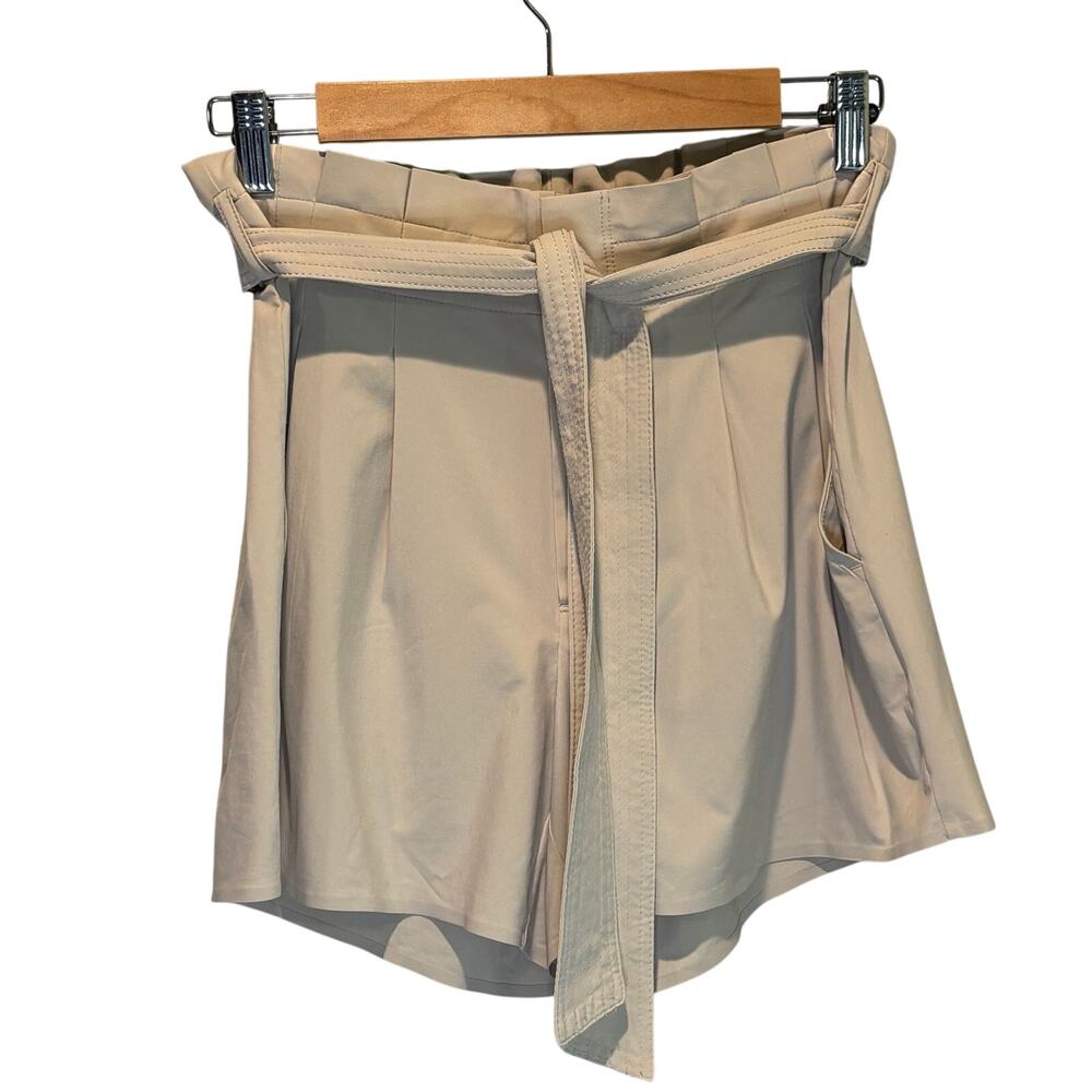 Athleta Cream Skyline Short II - size 2